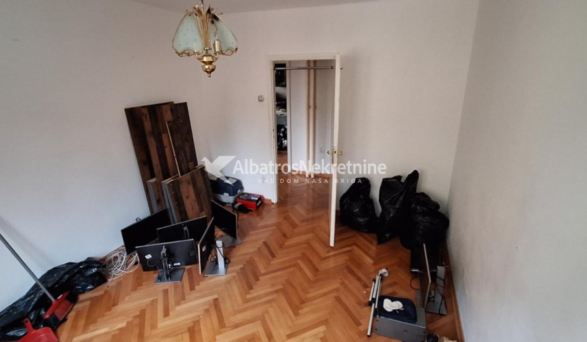 Stan 49m² karaburma