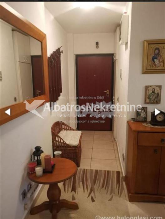 Lux,renoviran, 2.0 stan, fasadna cigla - Mirjevo