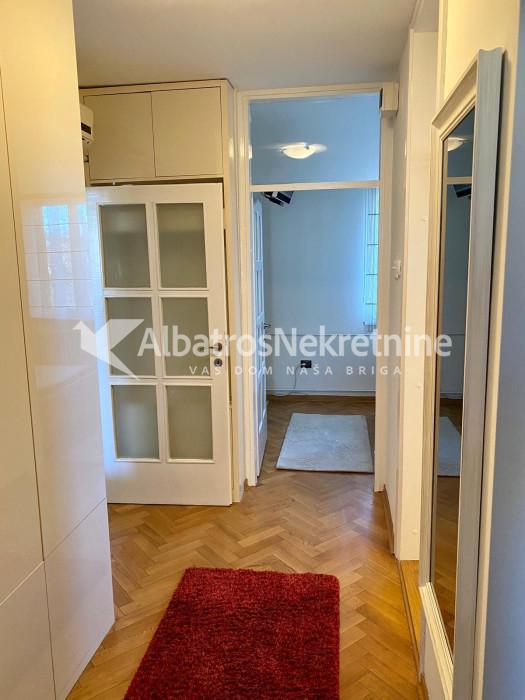 Cetvorosoban 82m2 moderan Stari Merkator Retenzije