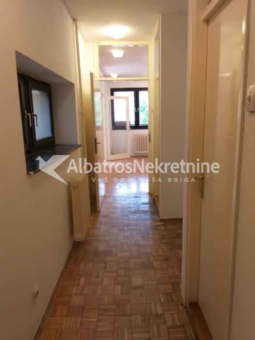 Mirijevo, Kapetana Milosa Zunjica UKNJIZEN