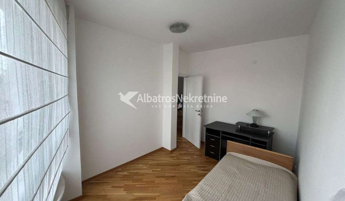 Vračar,Maksima Gorkog,73m2