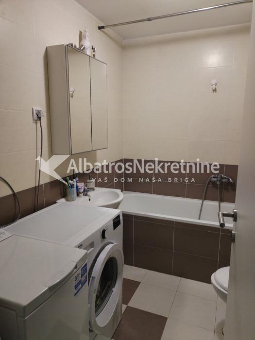 Dvosoban stan 50m2, Karaburma