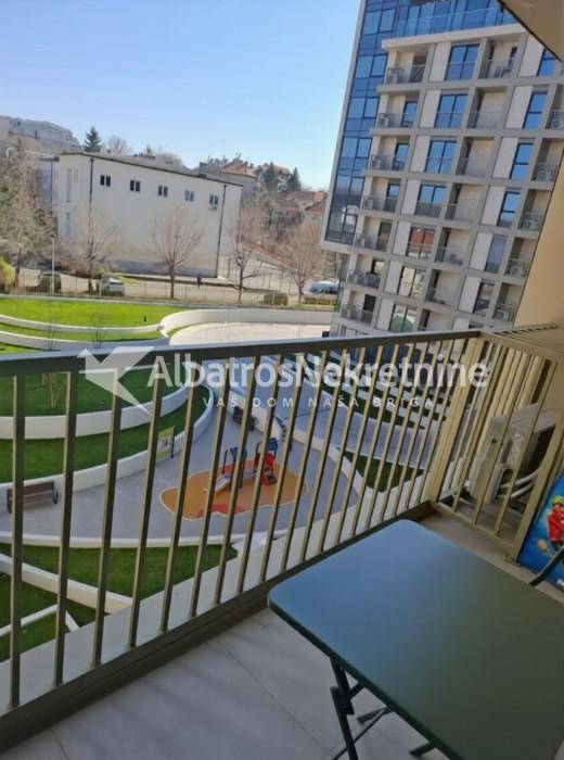 Lion, Zvezdara, lux novogradnja