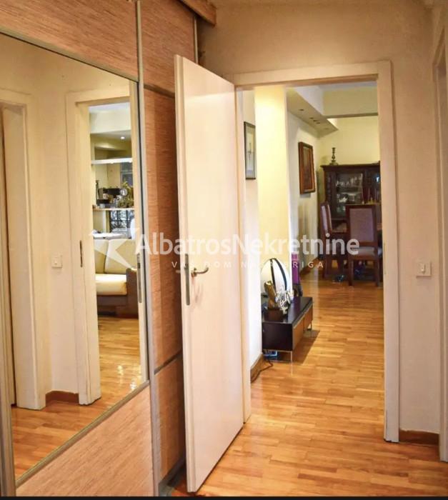 Ekskluzivan stan na Voždovcu