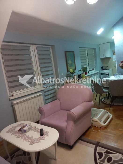 Predivan mali stan Na Zvezdari