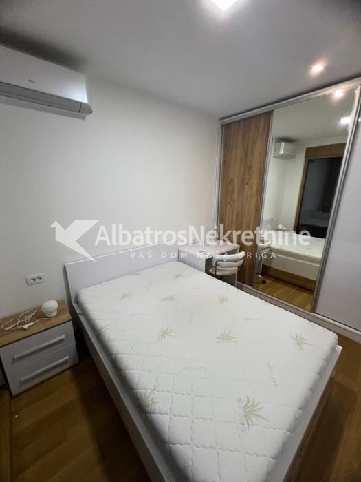 EX ING 65 2.0 - potpuno namešten + garaža