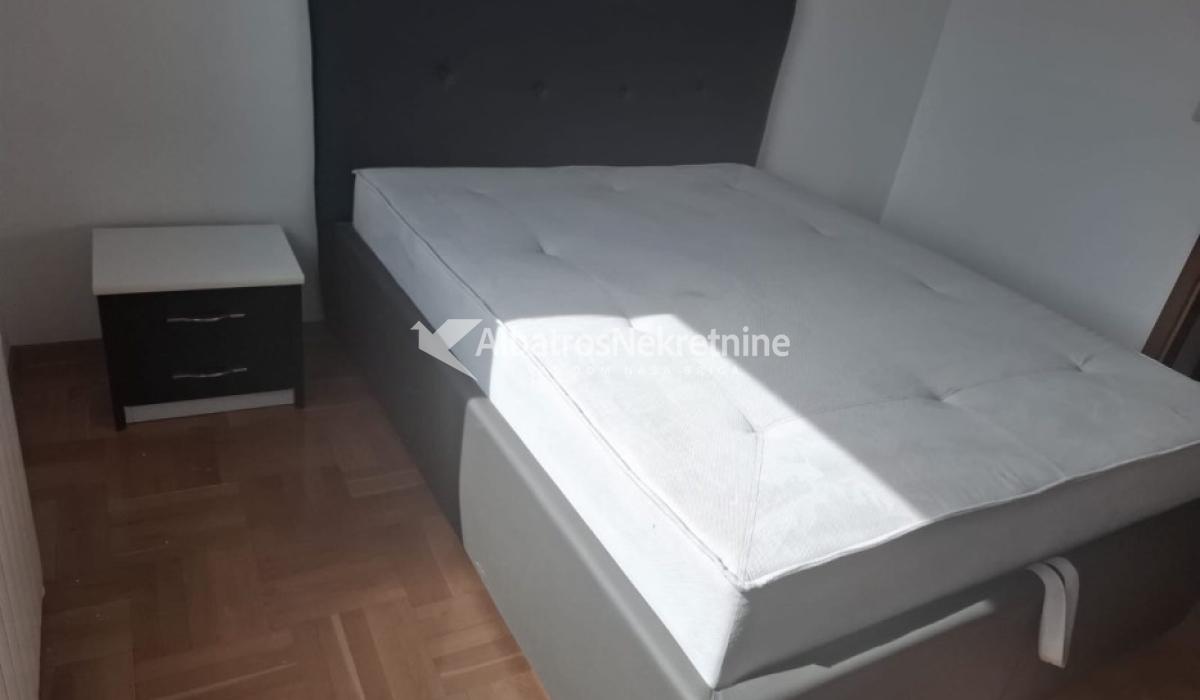 3 soban stan, Zira, Vuk, Centar, parking mesto