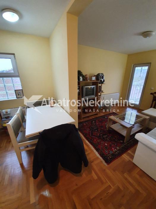 Uknjižen Dvosoban stan, 41 m2, Mirijevski Bulevar