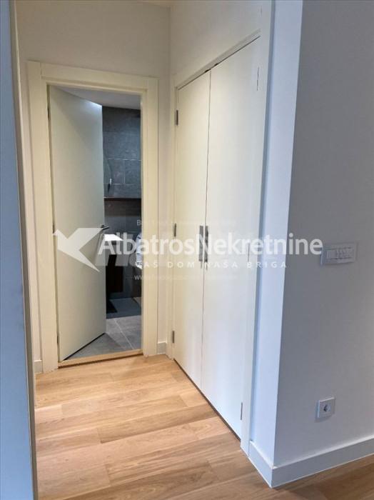 BW Eterna, 56 m2, IV sprat, sa jednim GM