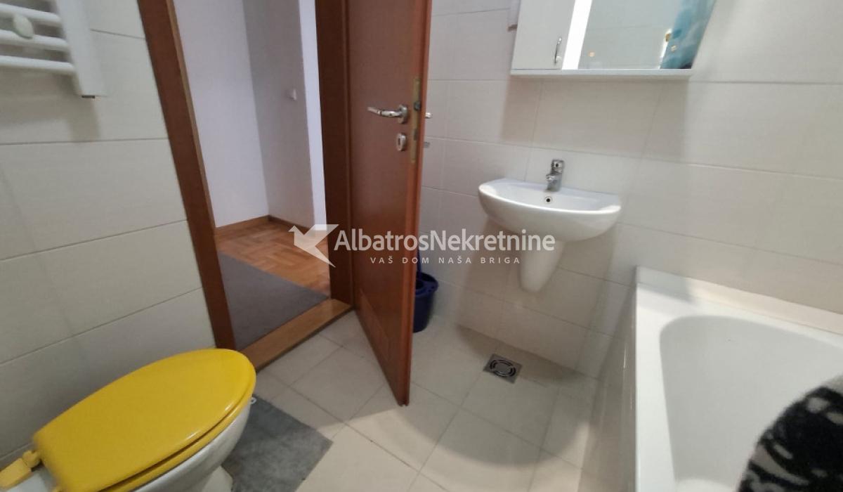 3 soban stan, Zira, Vuk, Centar, parking mesto