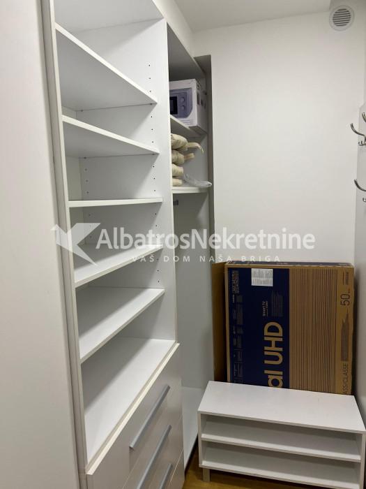 EX ING 65 2.0 - potpuno namešten + garaža