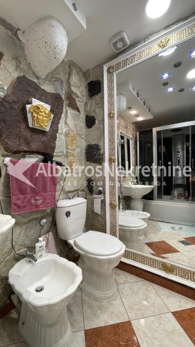 Stan Lux versaci stil 57m2 Karaburma