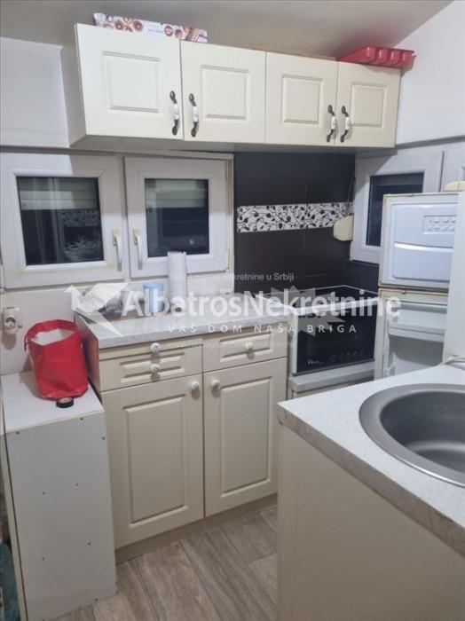 Uknjizen, Renoviran stan na Karaburmi