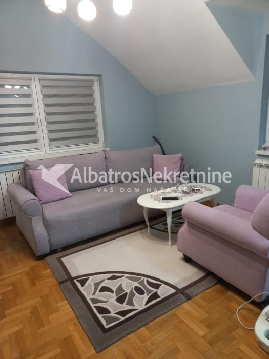 Predivan mali stan Na Zvezdari