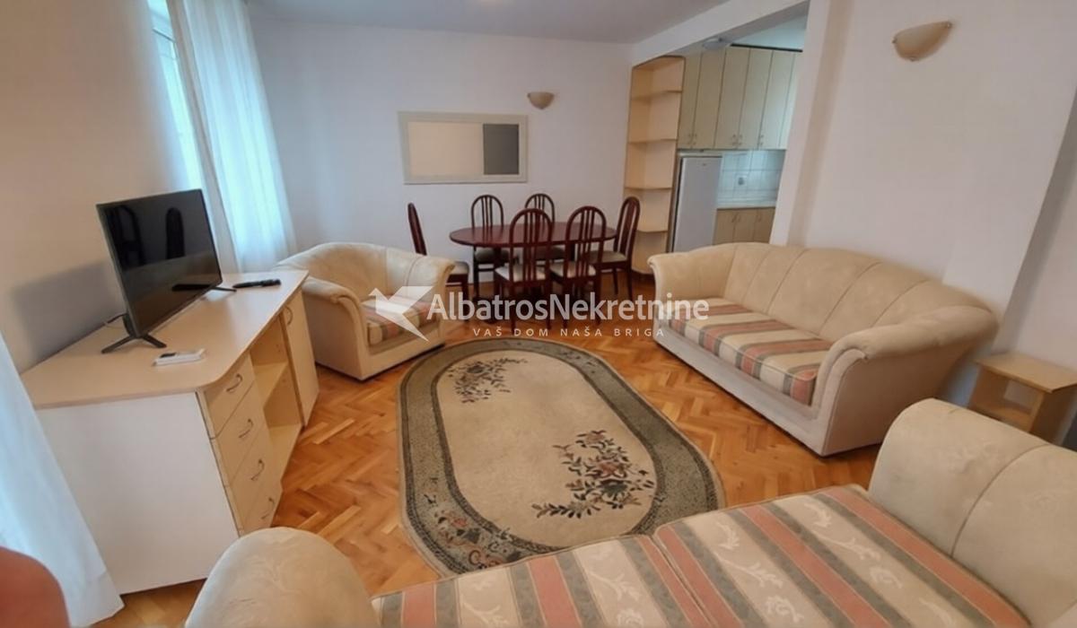 LION - stan sa 3 zasebne sobe - 80m2