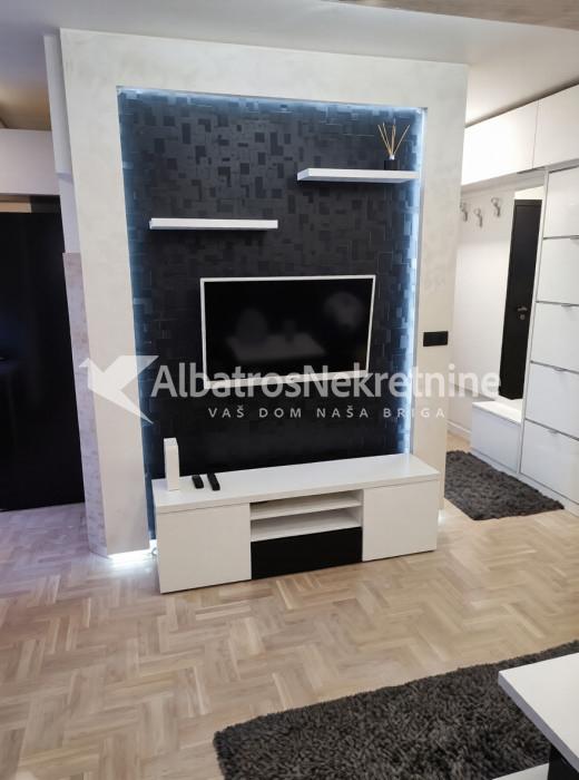 Luksuzno Opremljen Stan na najboljoj lokaciji