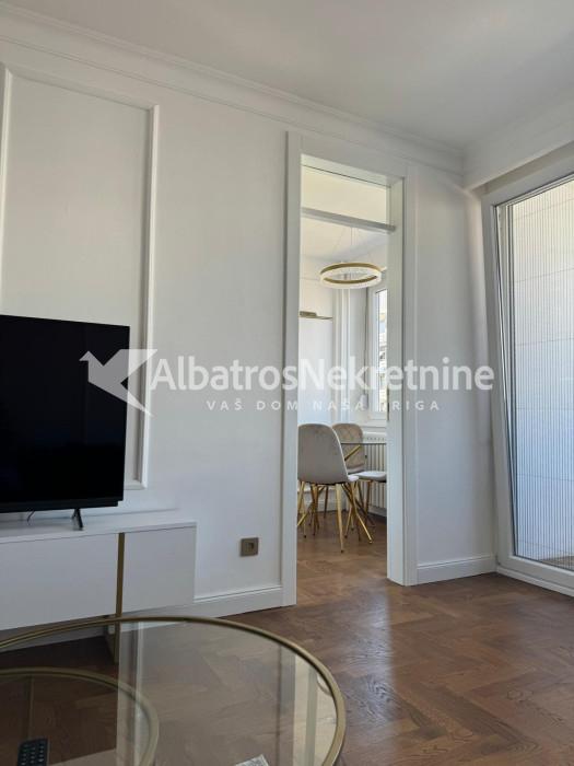 LUX Stan kod Beogradskog Dramskog Pozorista