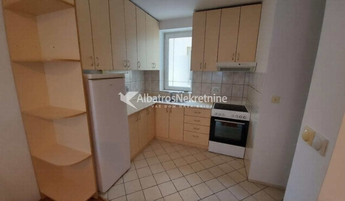 LION - stan sa 3 zasebne sobe - 80m2