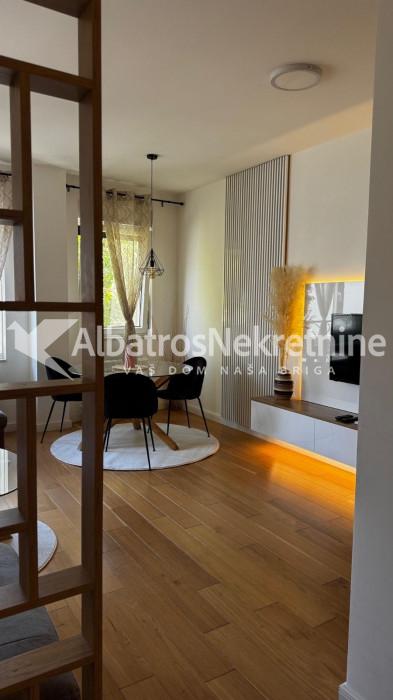 Zvezdara,lux dvoiposoban Krfska