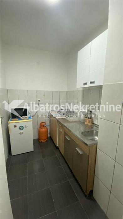 Dvosoban stan Vukov spomenik