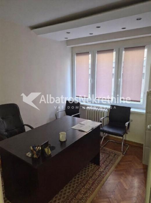 Trosoban stan kod Palate pravde