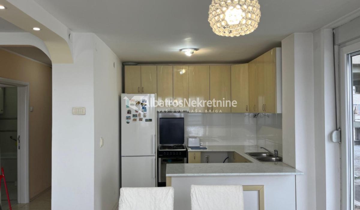 Novi Beograd - Blok 70, 2,0, 60m2 - Namešten