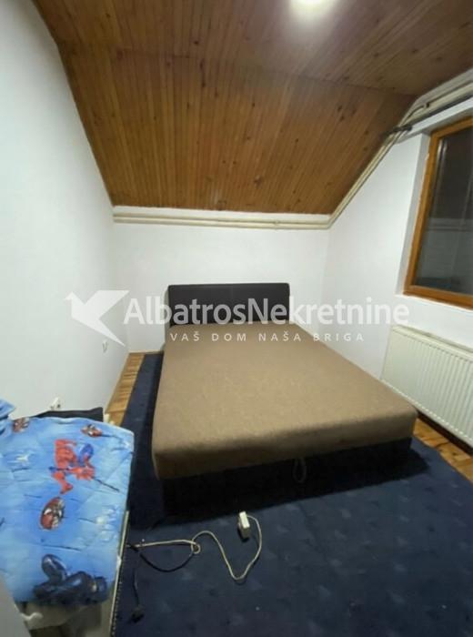 Karaburma, 3.0, namešten, sa velikom terasom