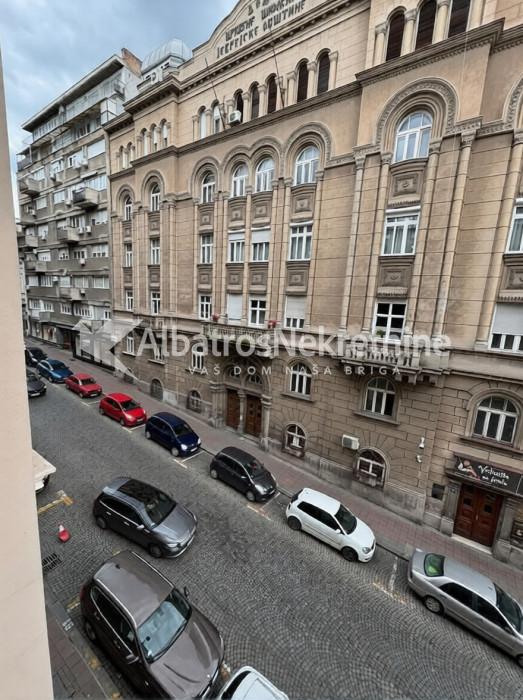 Poslovna zgrada u Kralja Petra