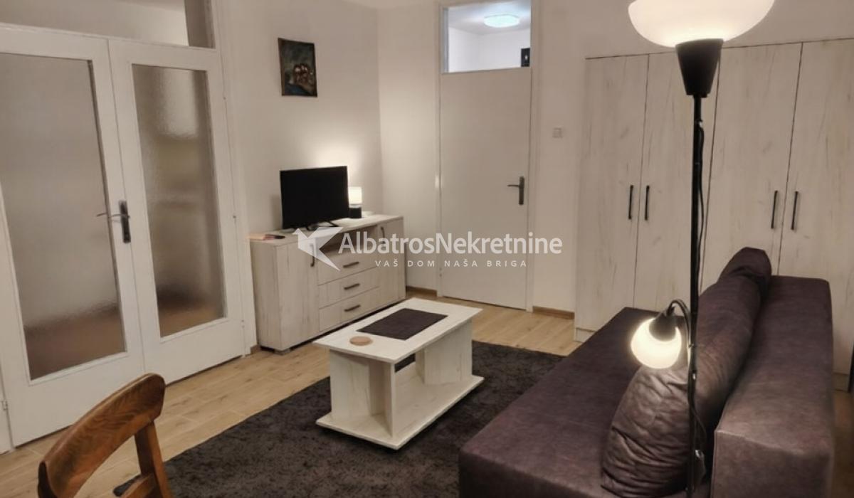 stan na Novom Beogradu u Gramsijevoj