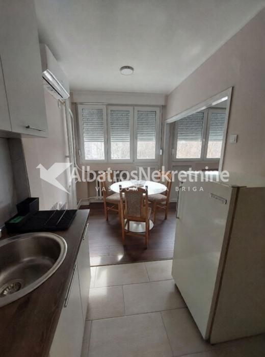 namesten stan u bulevaru zorana djindjica