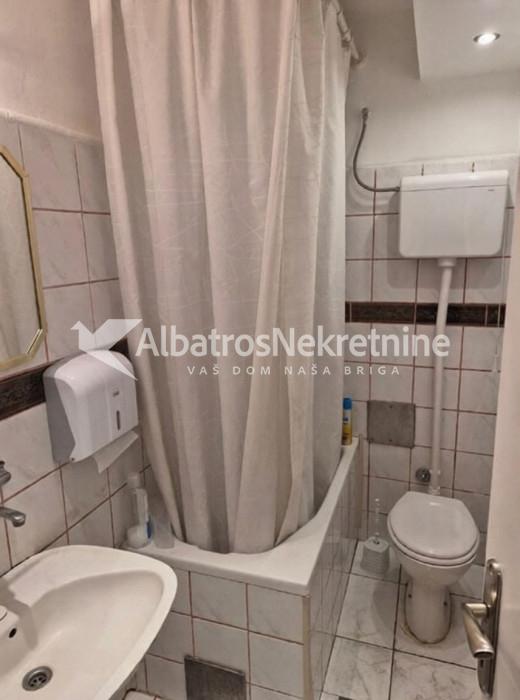 Trosoban stan kod Palate pravde