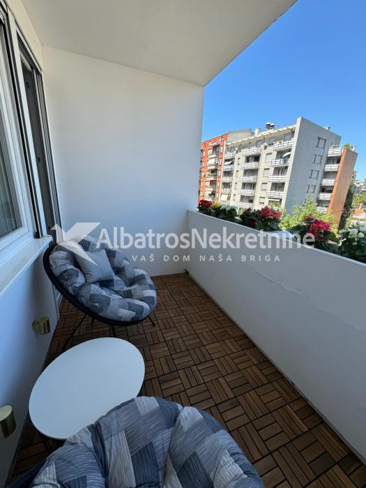 LUX Stan kod Beogradskog Dramskog Pozorista