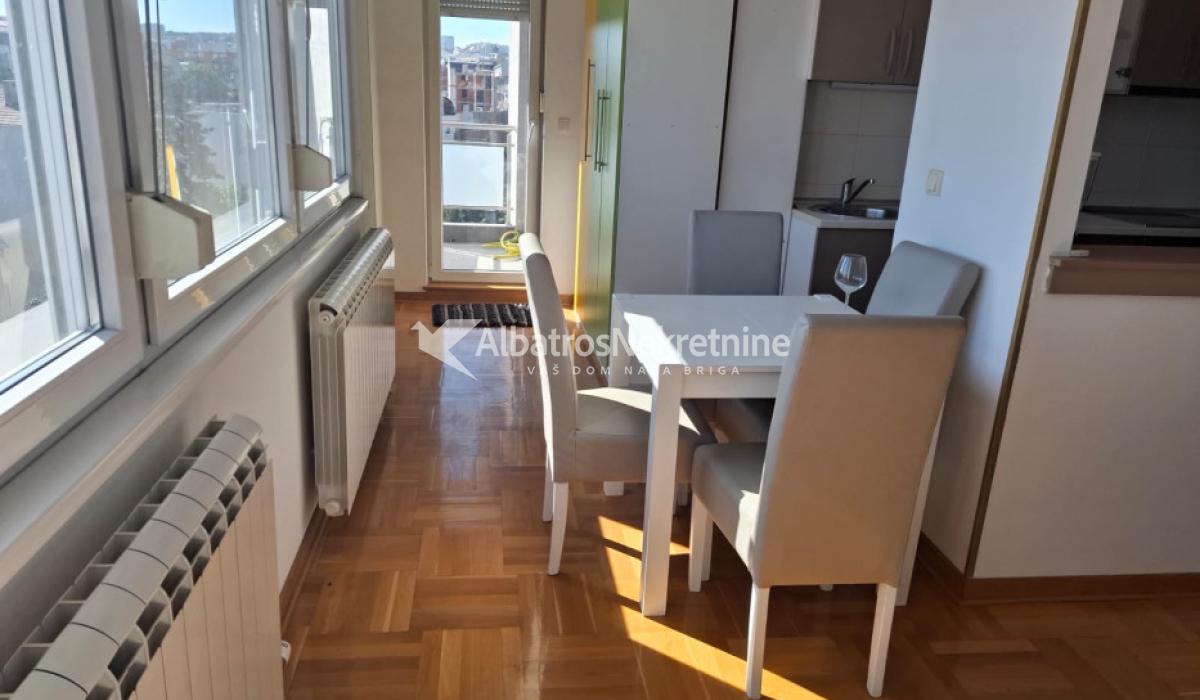3 soban stan, Zira, Vuk, Centar, parking mesto