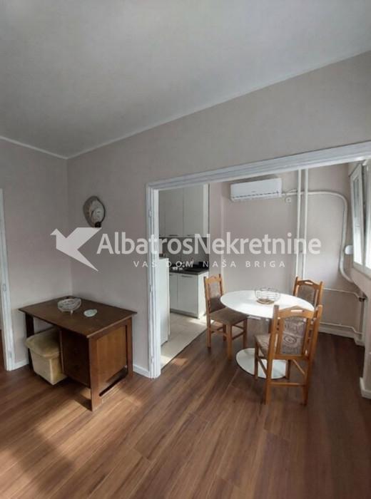 namesten stan u bulevaru zorana djindjica