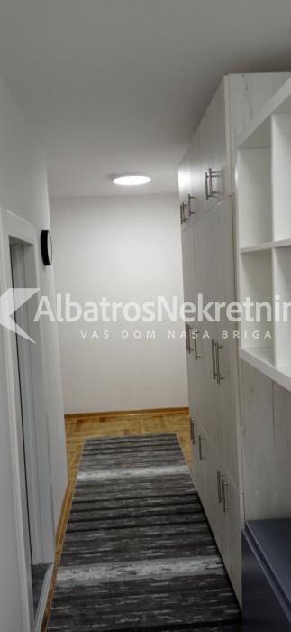 Vračar, Neimar, 74m2, II, 3.0