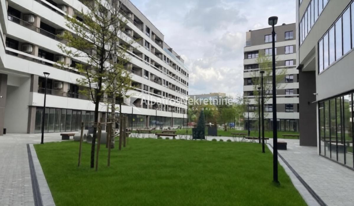 The One (Airport City) nov, garaža