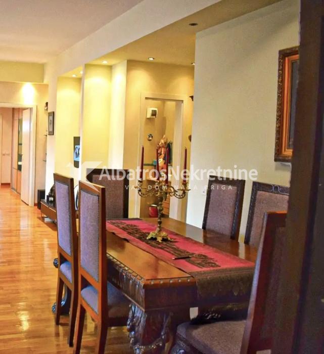 Ekskluzivan stan na Voždovcu