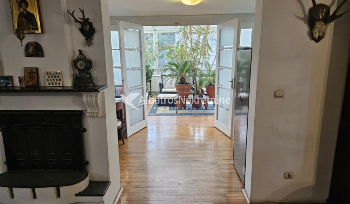 Lux kuca kod Olimpa Zvezdara 217m2