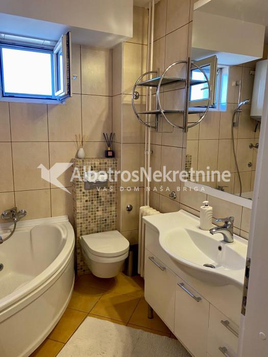 Cetvorosoban 82m2 moderan Stari Merkator Retenzije