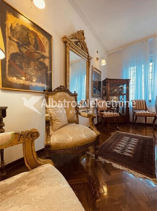 Lux salonac kod Tasmajdana!