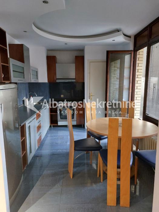 Namešten stan, 67m2, Bežanijska kosa
