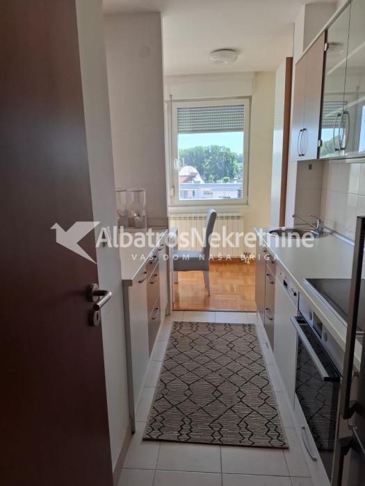 3 soban stan, Zira, Vuk, Centar, parking mesto