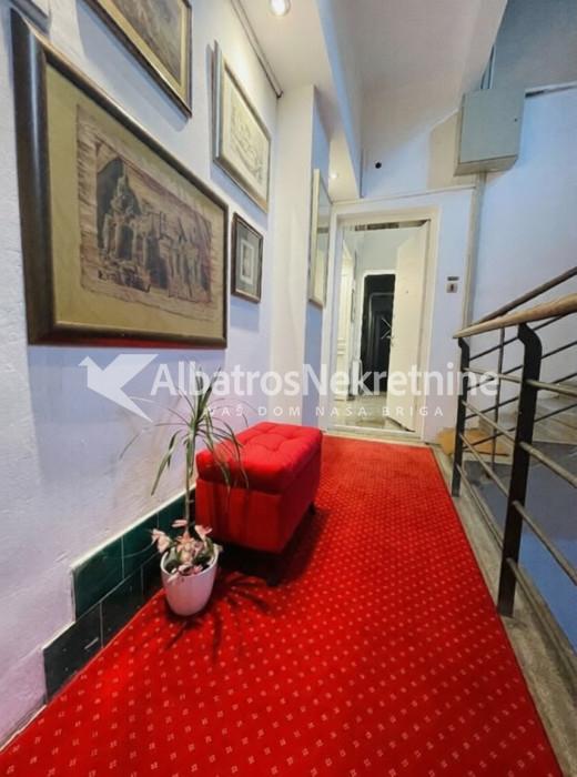 Lux salonac kod Tasmajdana!