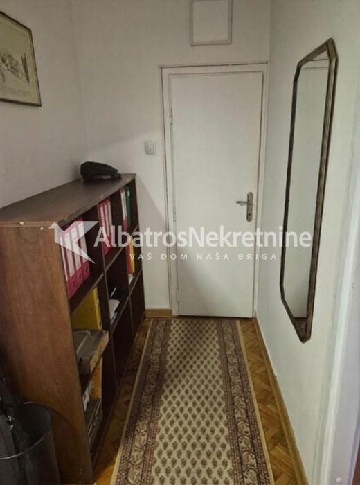 Trosoban stan kod Palate pravde