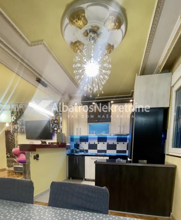 Stan Lux versaci stil 57m2 Karaburma