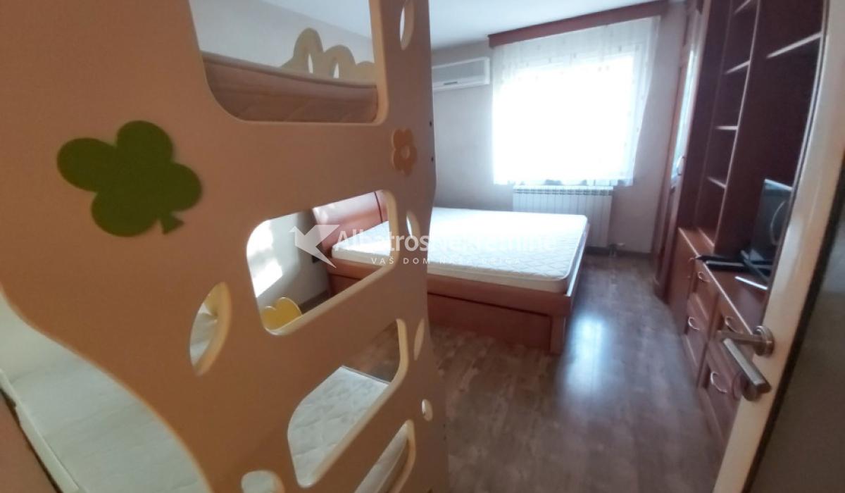 Lux stan u Zemunu, teretana, garaza, izdavanje