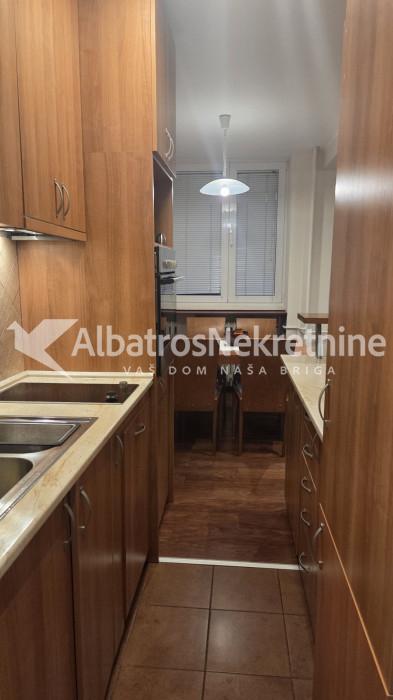 Namešten 2.0 stan Blok 21