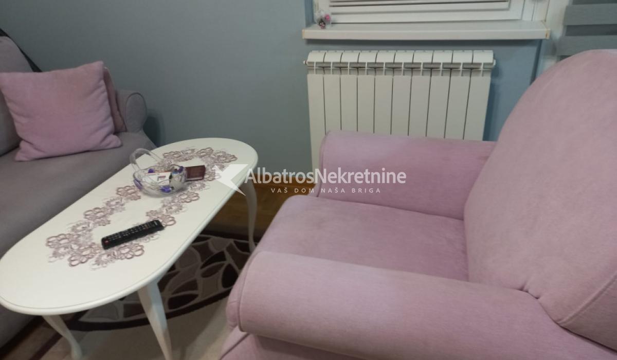 Predivan mali stan Na Zvezdari