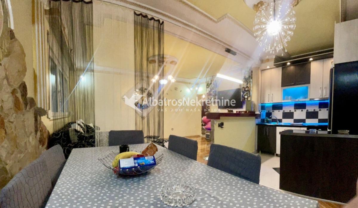 Stan Lux versaci stil 57m2 Karaburma