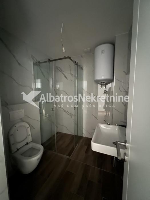 Surdulička, Partizanov stadion, 71m, visoko prizem